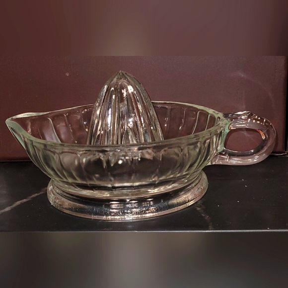 Vintage Glass Juicer - Picture 1 of 2